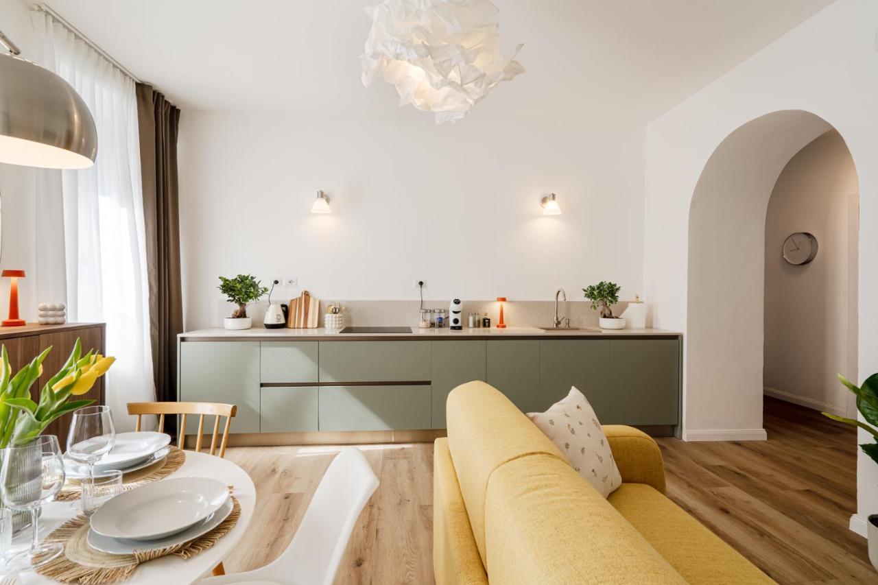 San Giusto Apartment ตรีเอสเต ภายนอก รูปภาพ
